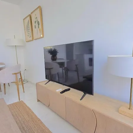 La Roca Calle Brasil 2 Bed With Sea Views Short Walk To The And Nogalera By Namaste Elite * Torremolinos